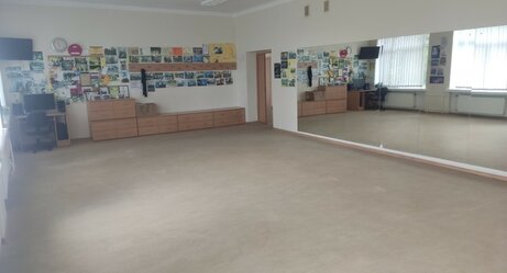K. Ladygos g. 18 Utena, Lithuania - Utenos „Saulės“ gimnazijos choreografijos salė